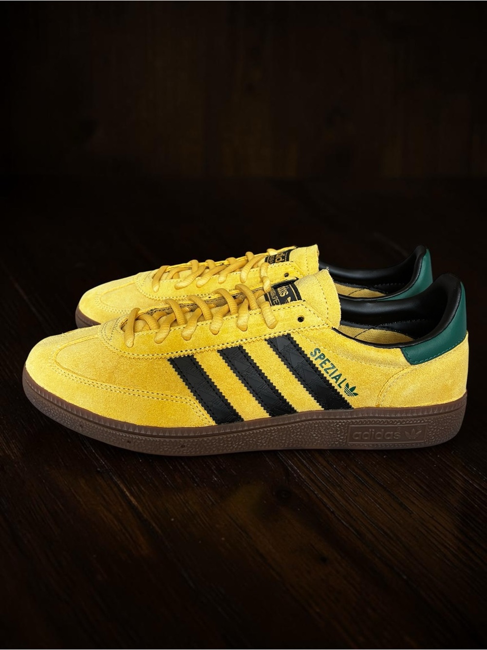 Adidas Handball SPEZIAL Sneakers, Yellow/Black/Green, size 9 men/10 in women. - Picture 5 of 8